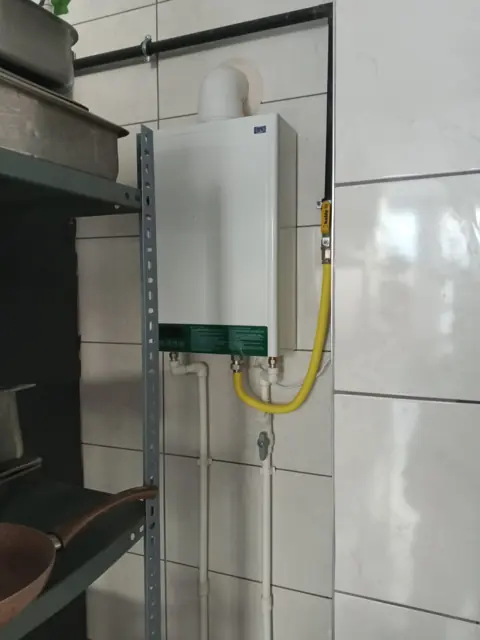 Gebze / Osman Yılmaz Mah. Daxom 12lt Doğalgazlı Şofben montajı